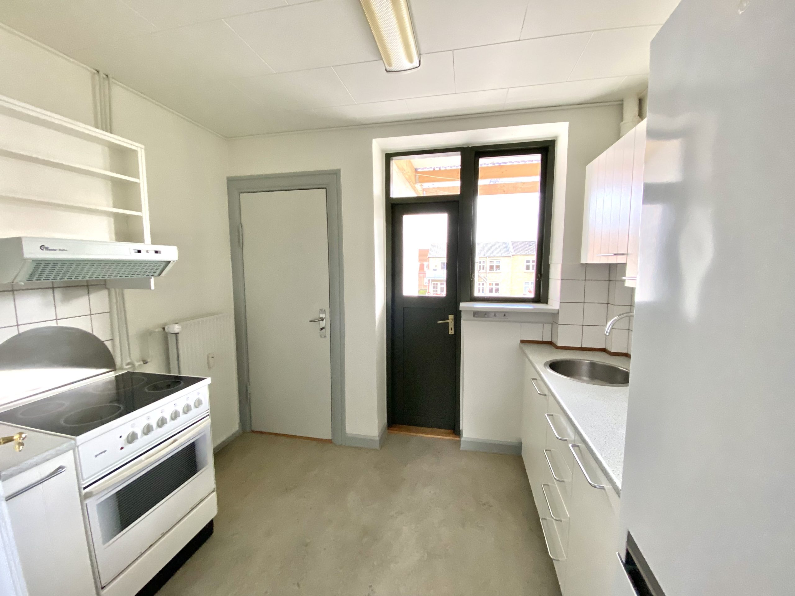 159 kvm. kontor til leje i København K - evt. med 120 kvm. butik nedenunder