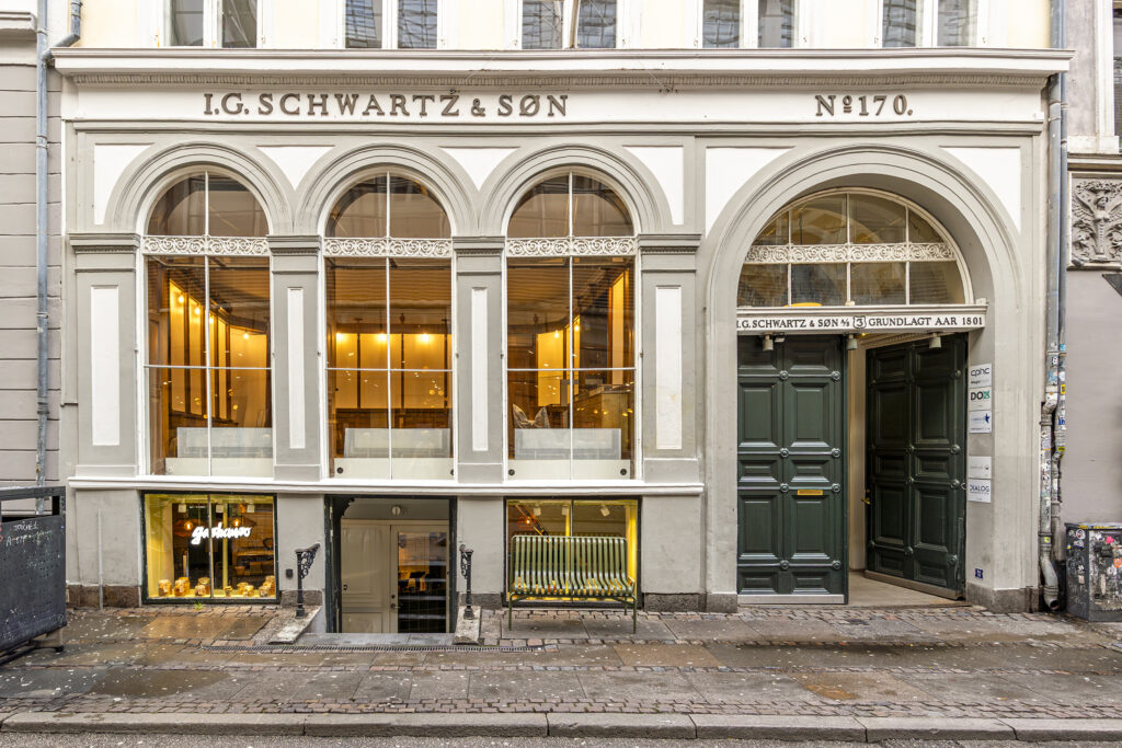 120 kvm. butik, cafe, frisør etc. til leje København - Også kontor til leje på 1. sal