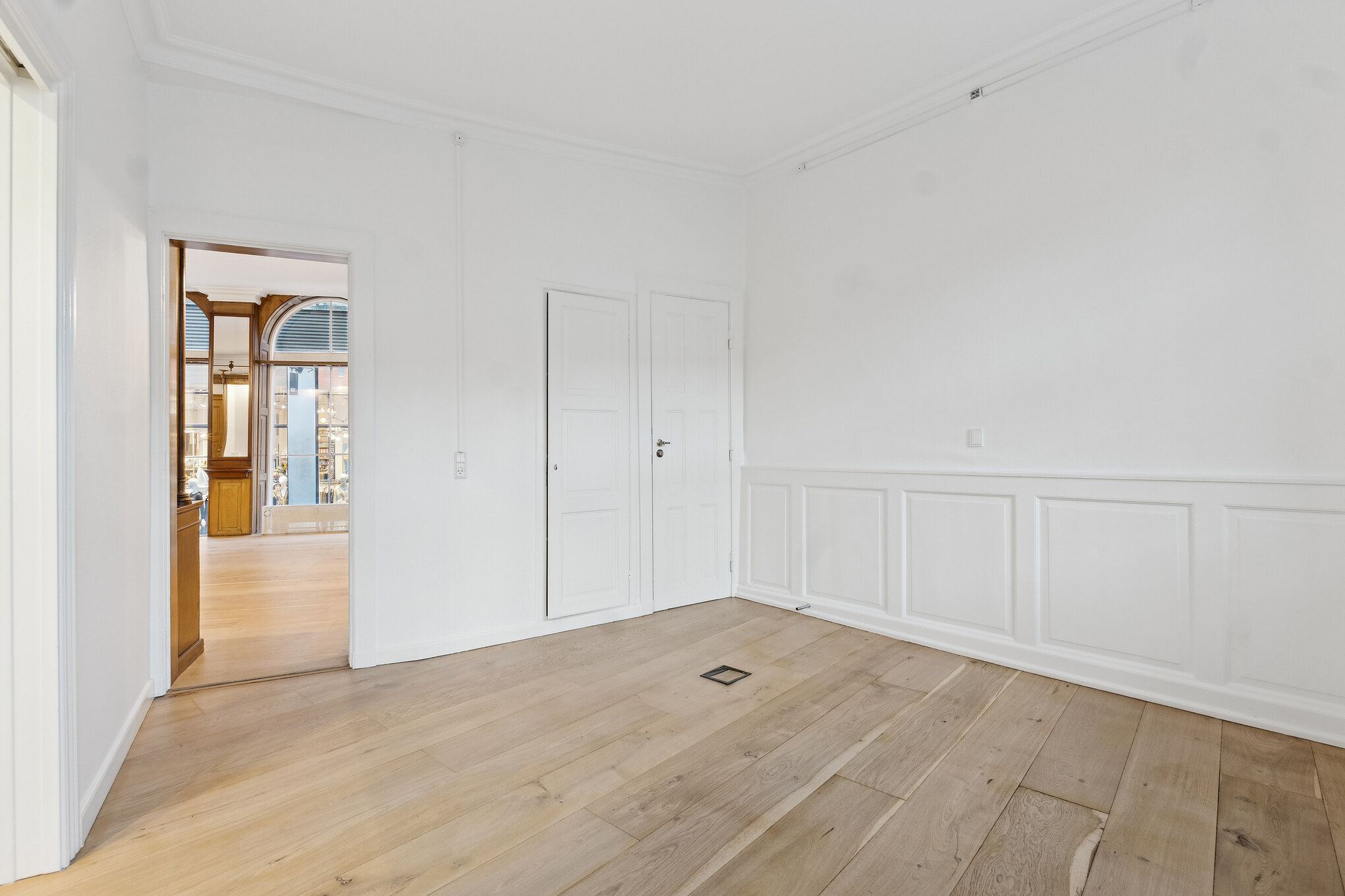 120 kvm. butik, cafe, frisør etc. til leje København - Også kontor til leje på 1. sal