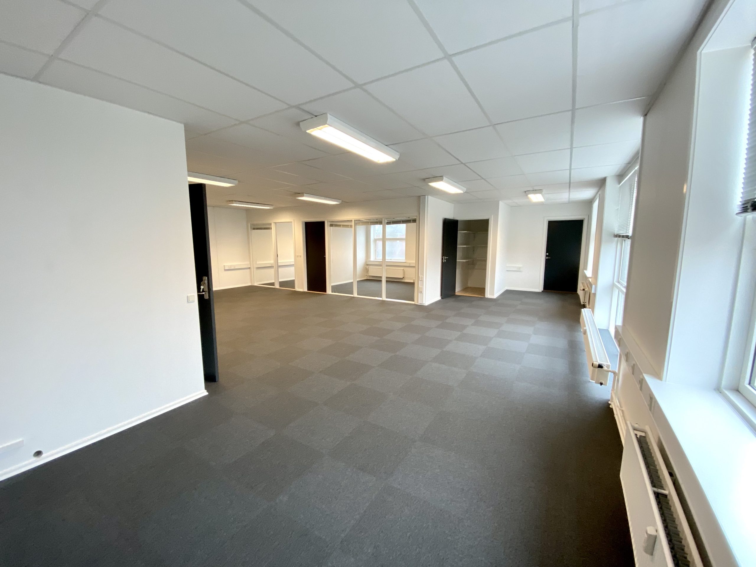 125 m² flotte istandsatte kontorlokaler til leje i Middelfart Midtpunkt