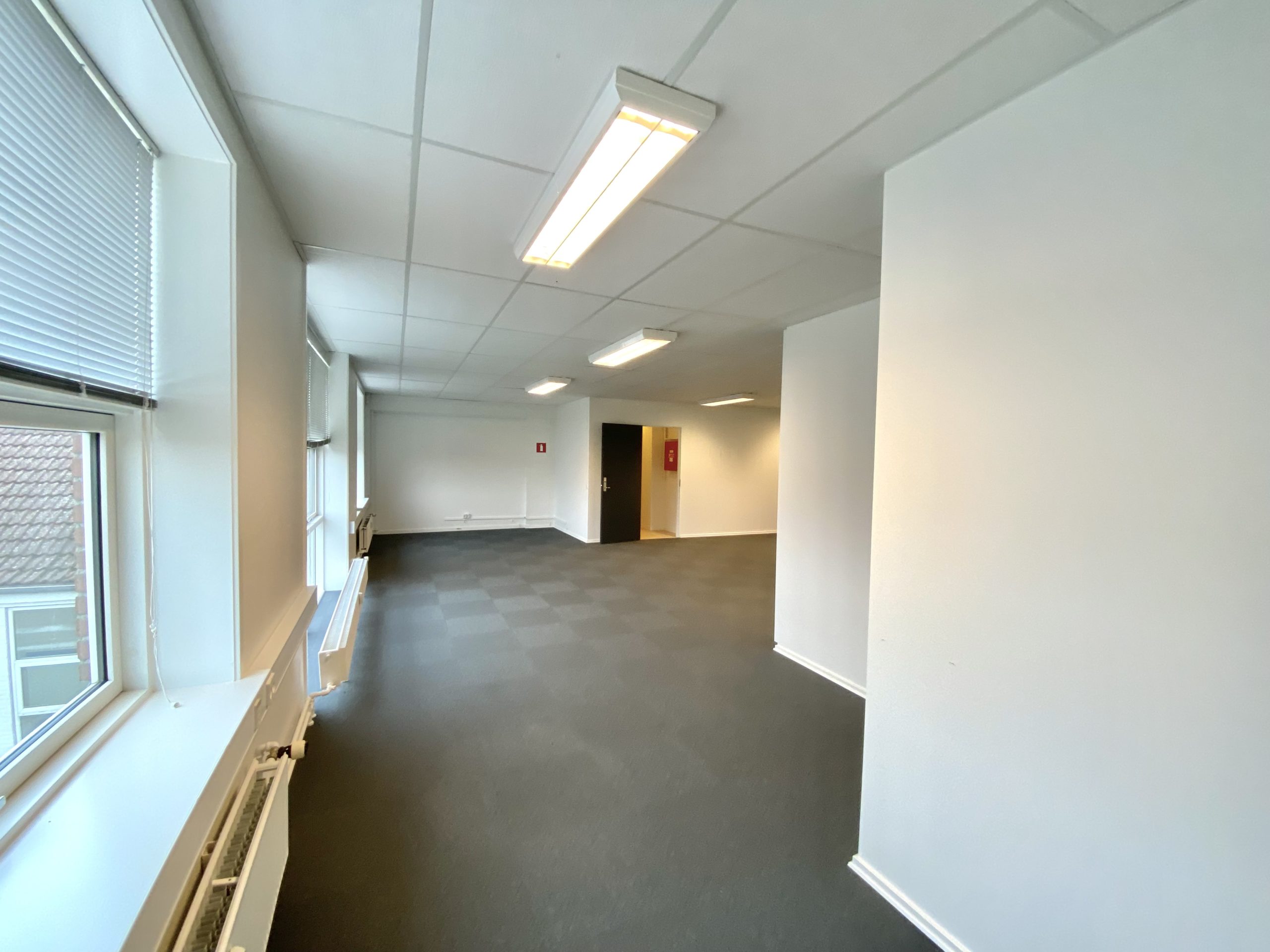 125 m² flotte istandsatte kontorlokaler til leje i Middelfart Midtpunkt