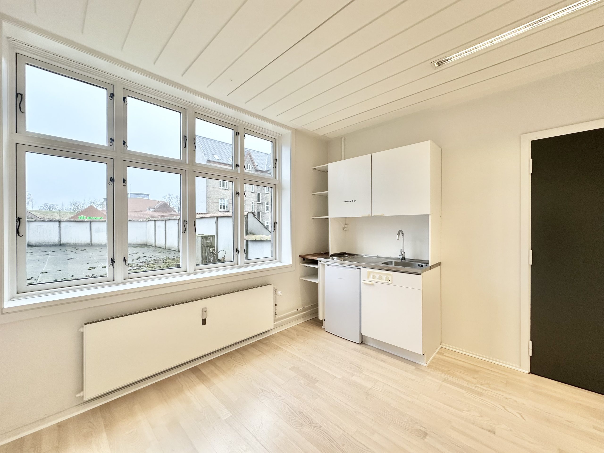 103 m² smukke kontorlokaler beliggende i gågaden i Fredericia Centrum udlejes