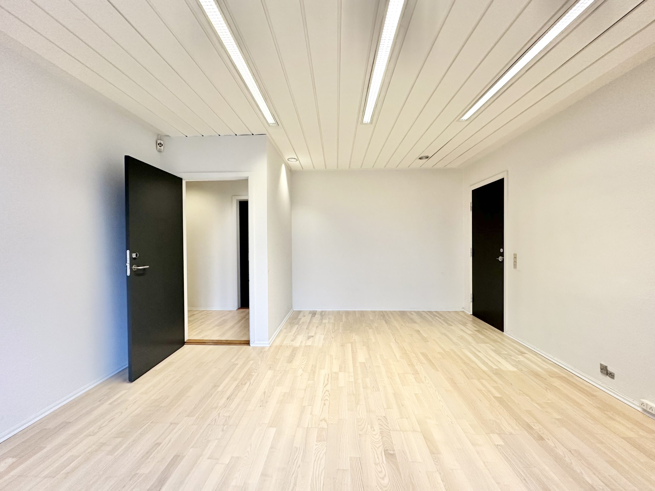 103 m² smukke kontorlokaler beliggende i gågaden i Fredericia Centrum udlejes