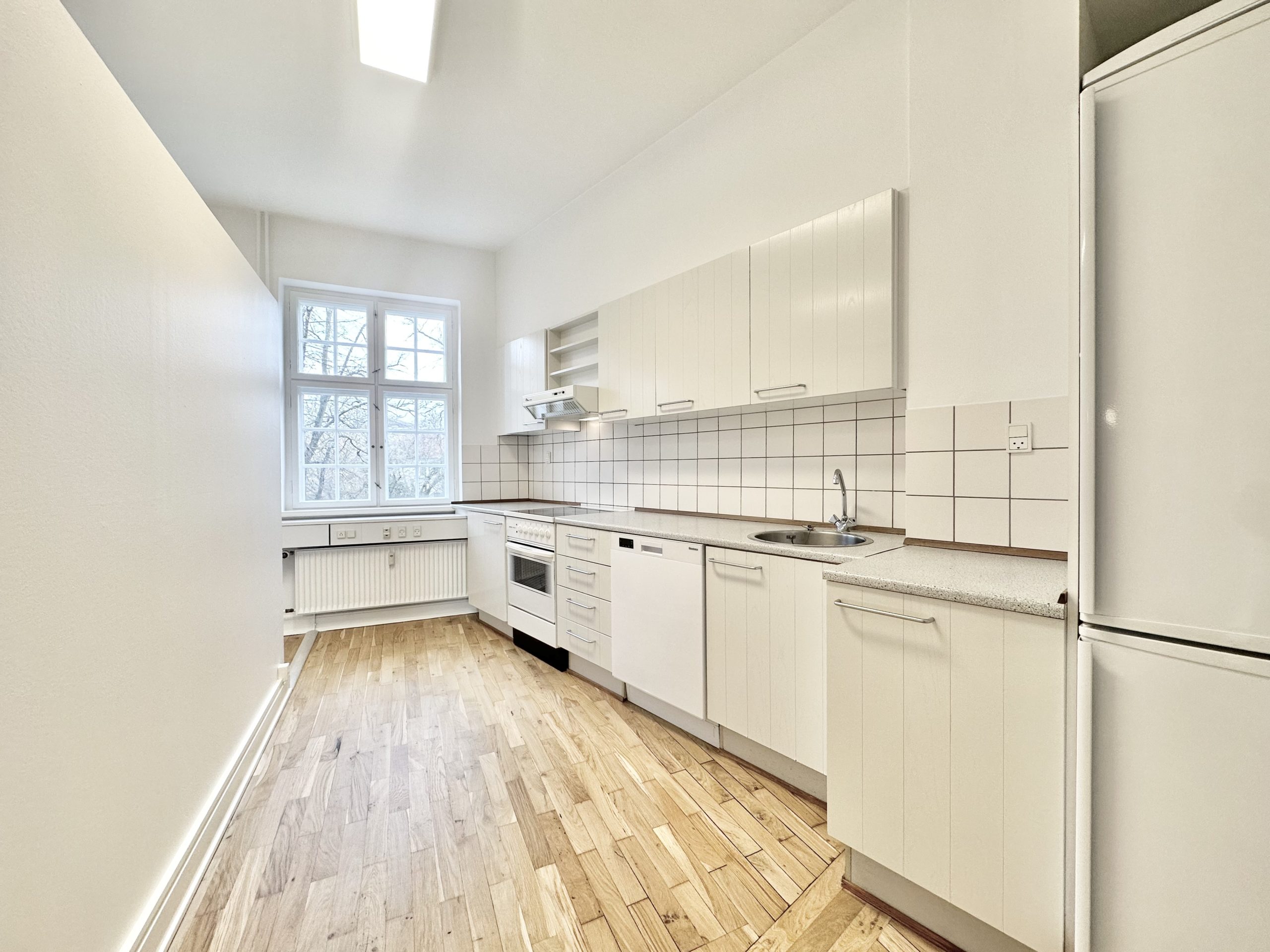 Smukke kontorlokaler på 146 m² udlejes i Odense Centrum