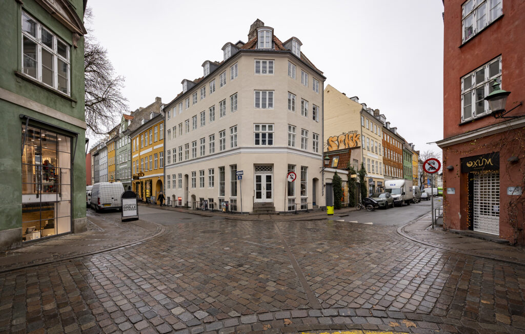 113 kvm. hjørnebutik i Latinerkvarteret, København K